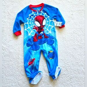 New Spiderman and Friends Spidey toddler boy 2t Blanket Sleeper / jumpsuit
